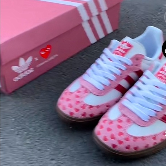 NWT!!! Adidas Samba Pink and Red Heart Sneakers - Picture 7 of 11